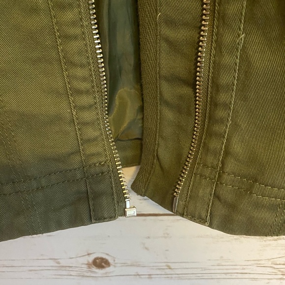 Express Utility Jacket Satin Sleeves Army Green - Picture 2 of 5